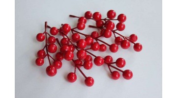 Ягоды красные на ветке (7шт) 12-15мм, упаковка 10 шт