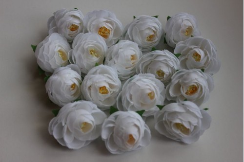Искусственные цветы Бутон камелии белый ткань 35мм, шт