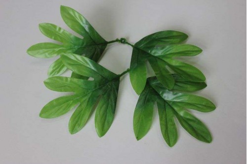 Искусственная зелень Лист хризантемы двойной 15см, шт