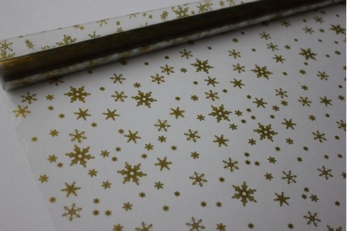 Плёнка с рисунком Снежинки золото 70см х 8м, рулон