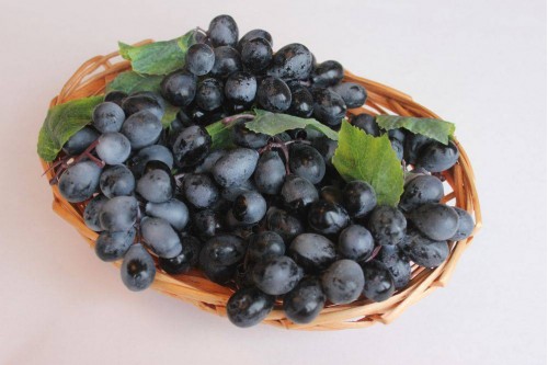 Виноград гроздь 12см продолговатый, чёрный с патиной, шт