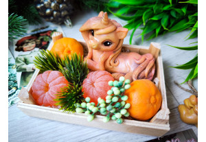 Композиция в ящике из мыло ручной работы Лошадка Ксюша в мандаринках 160г, шт Композиция в ящике из мыло ручной работы Лошадка Ксюша в мандаринках 160г, шт