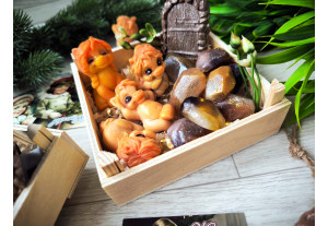 Композиция в ящике из мыло ручной работы Чудесные лошадки с подсветкой 220г, шт Композиция в ящике из мыло ручной работы Чудесные лошадки с подсветкой 220г, шт