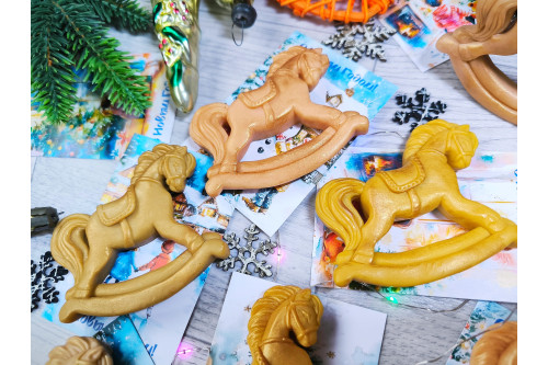 Мыло ручной работы Лошадка качалка на открытке в упаковке 40г, шт